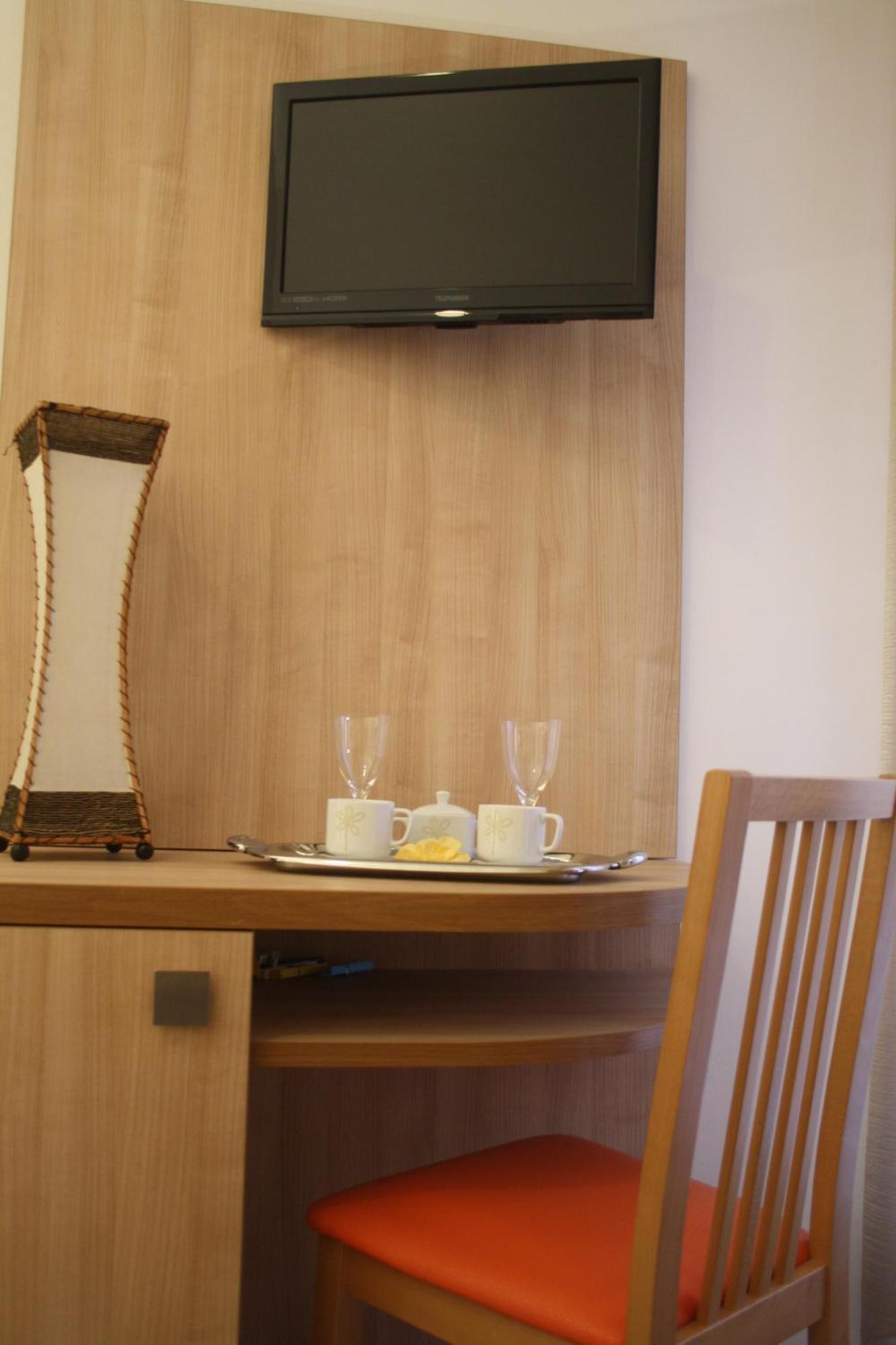 Hotel Camelia 2*